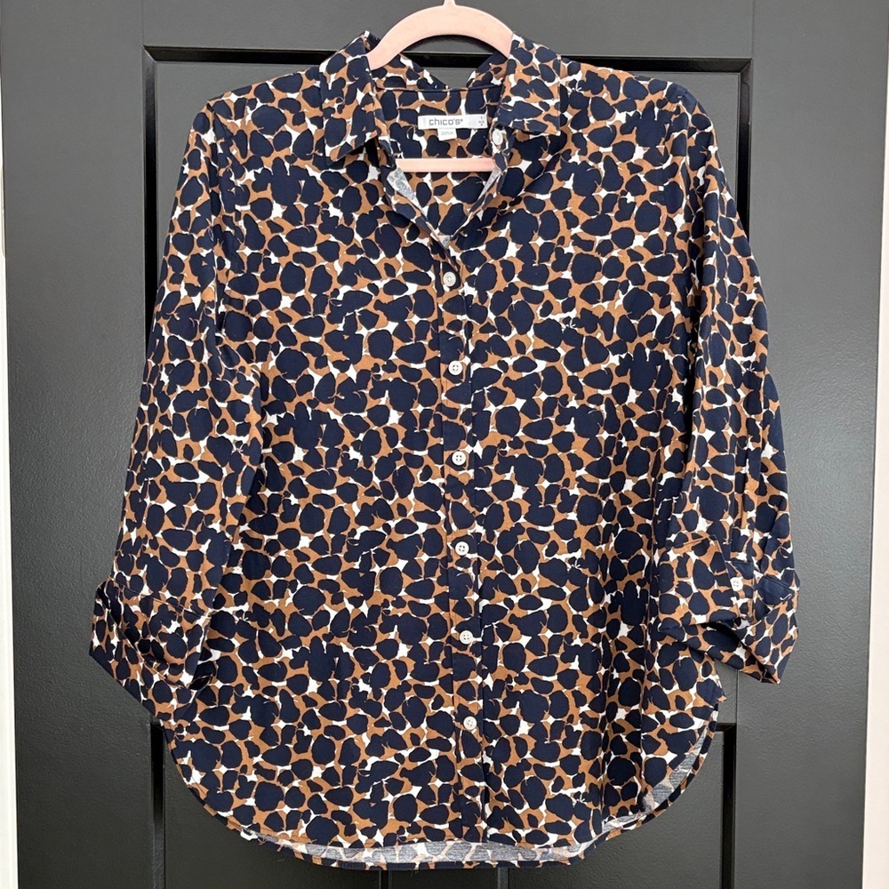 Chico's Navy, Tan, White Abstract Dot Button-Up Blouse.3/4 Cuffed Sleeves.Size 1